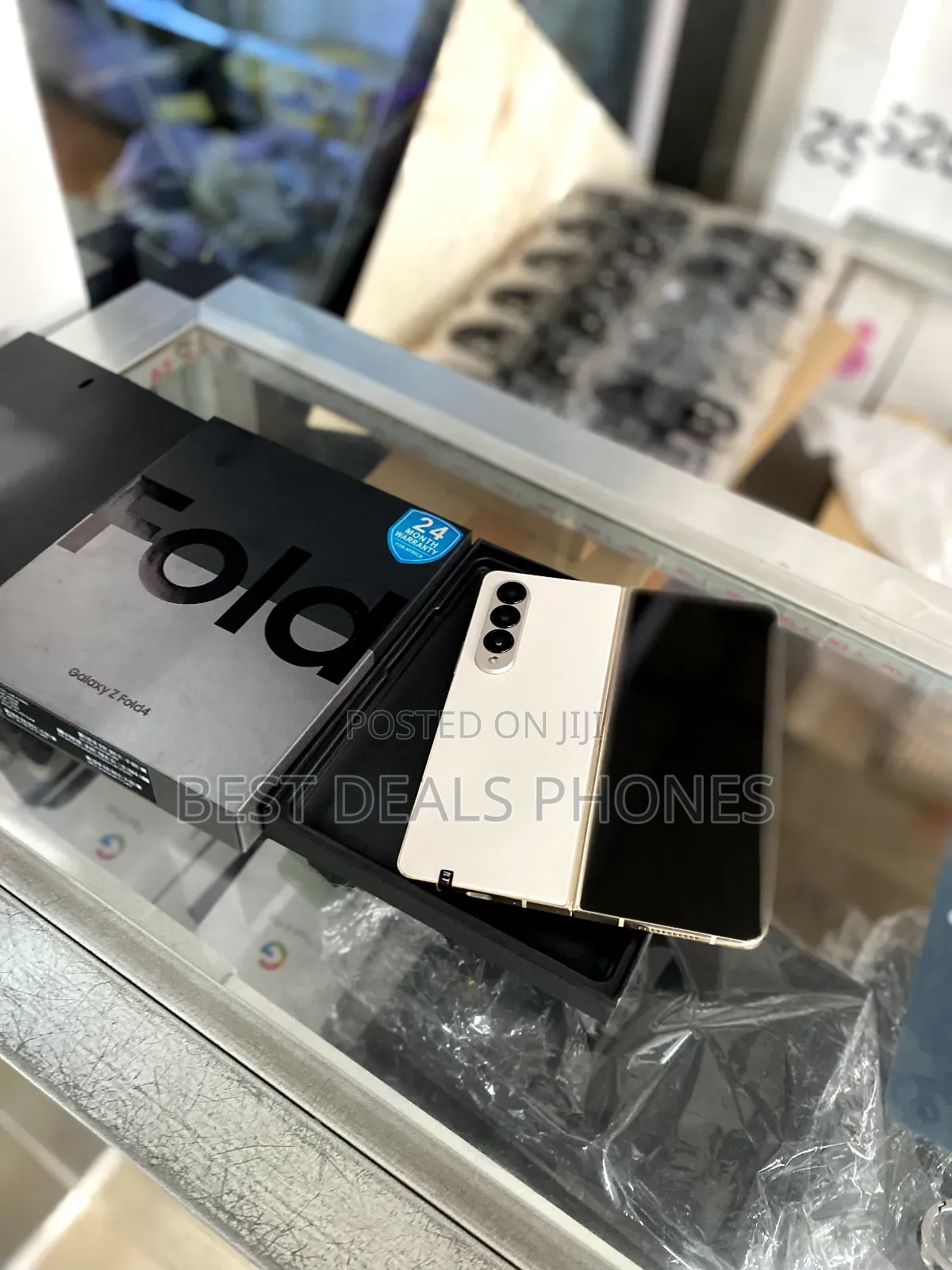 New Samsung Galaxy Z Fold4 256 GB Rose Gold