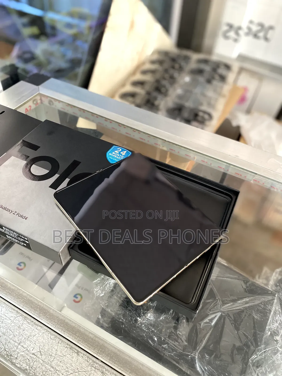 New Samsung Galaxy Z Fold4 256 GB Rose Gold
