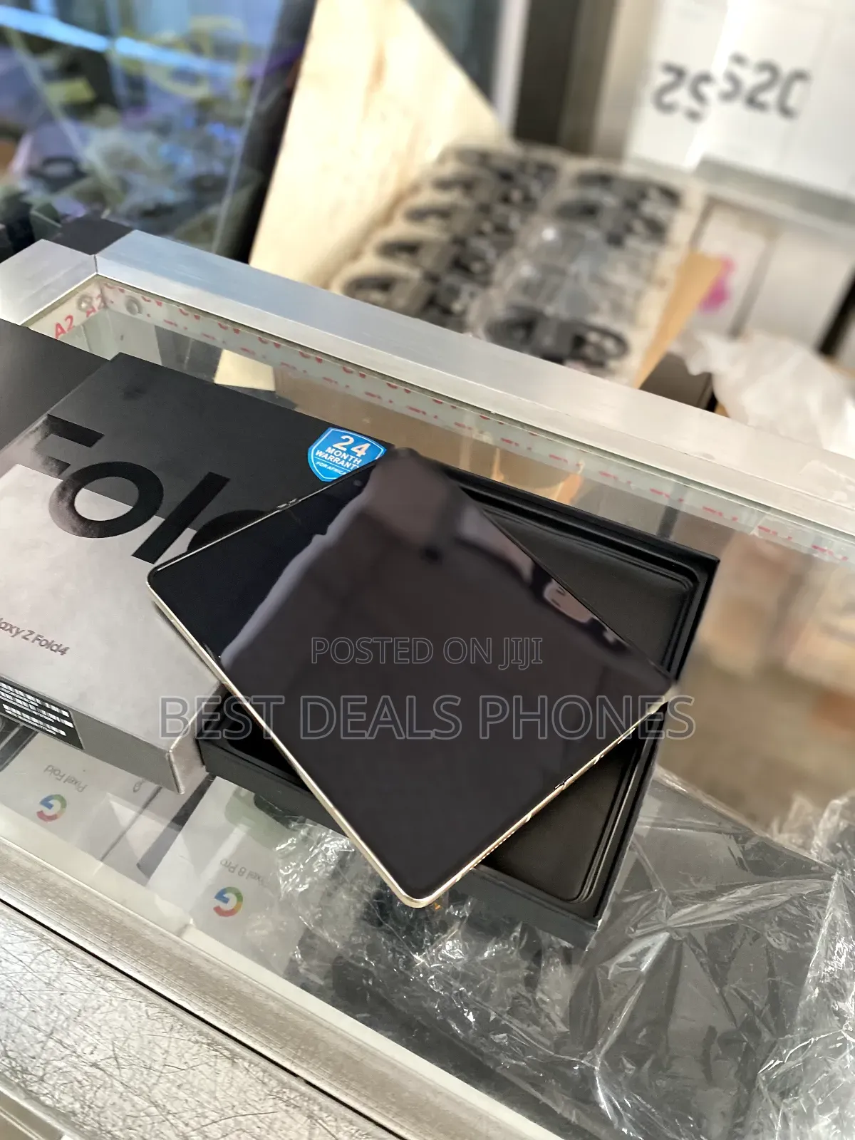 New Samsung Galaxy Z Fold4 256 GB Rose Gold