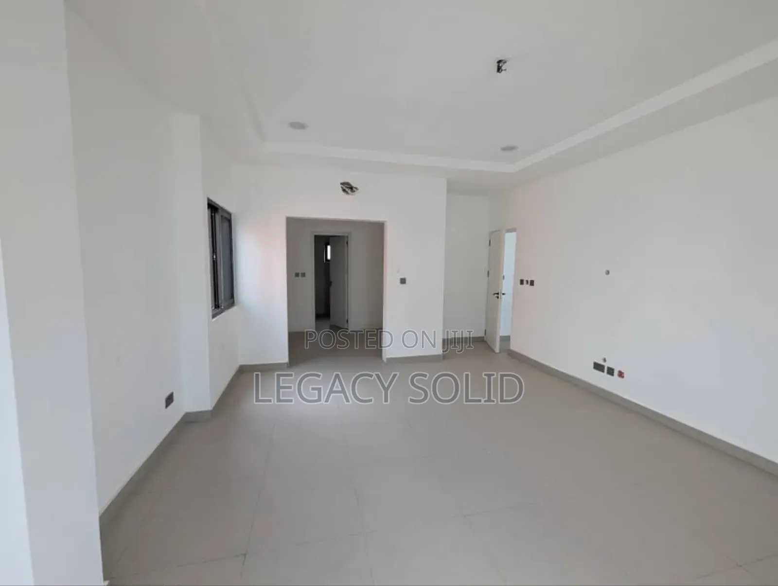 3bdrm Townhouse/Terrace in Legacy Solid Real, The Mall for sale