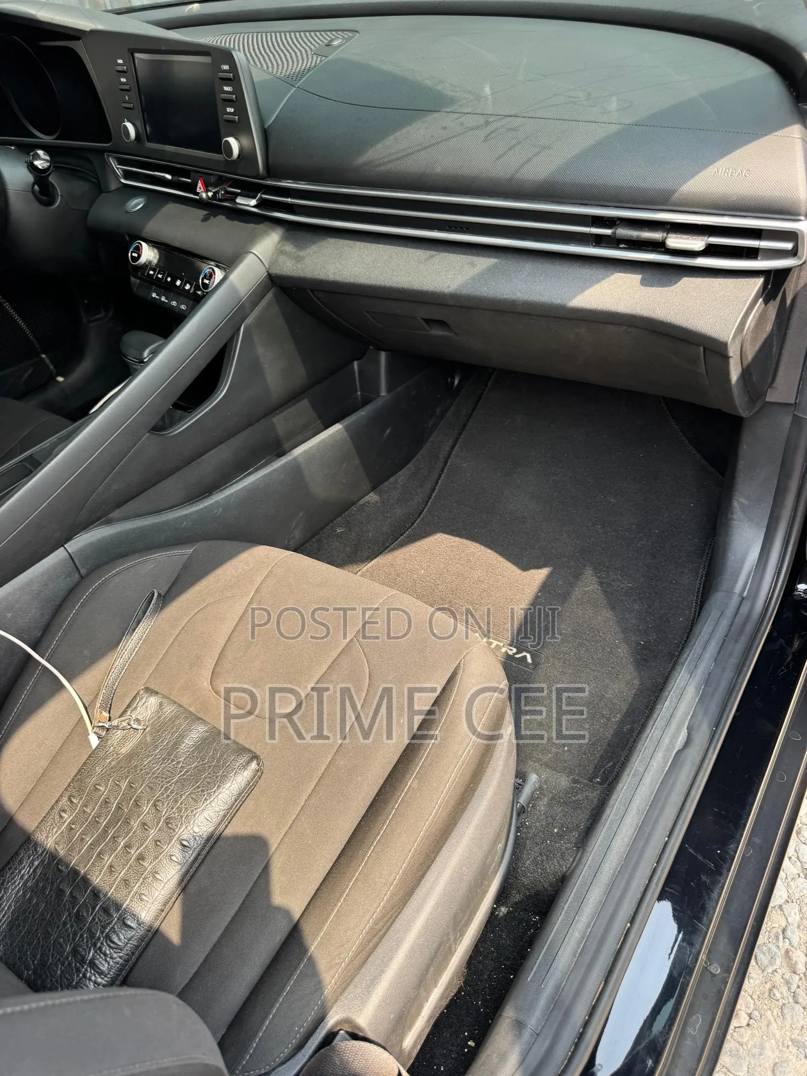 Hyundai Elantra 2022 Black