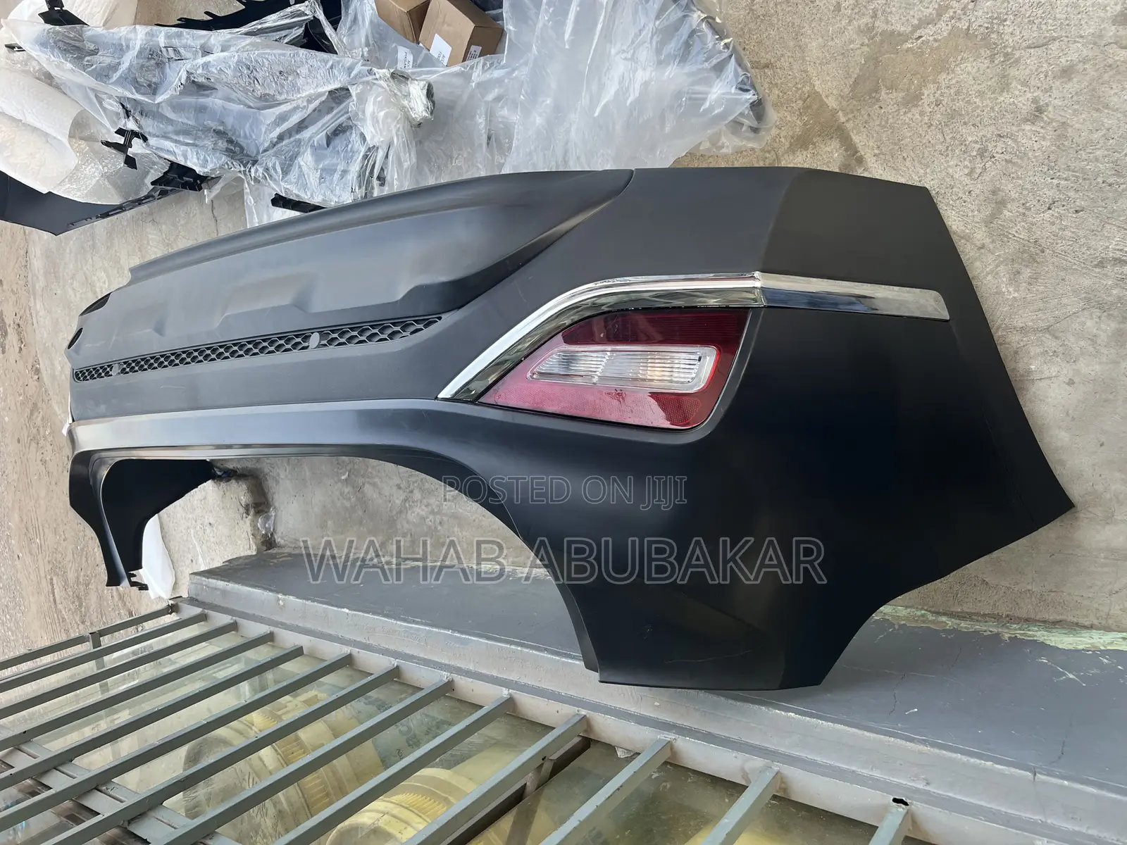 Hyundai Santa Fe 2019 Real/Back Bumper Complete