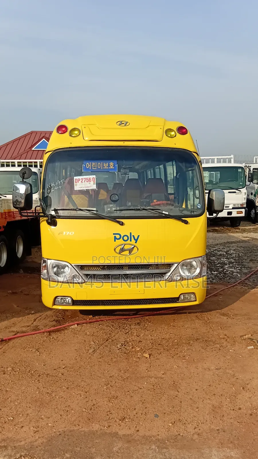 Hyundai County 2016 Yellow