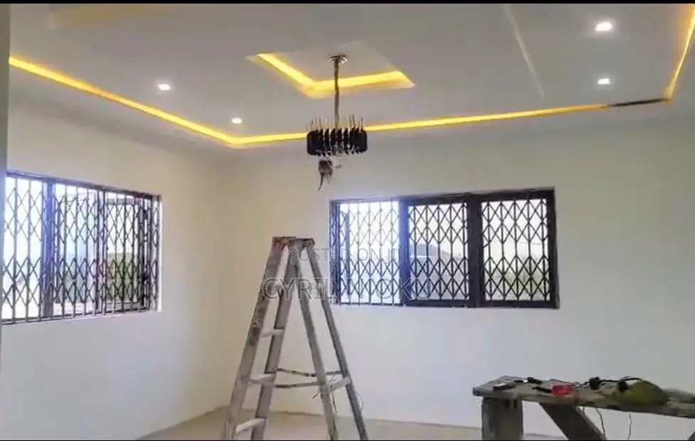 5bdrm Duplex in Accra Metropolitan for sale