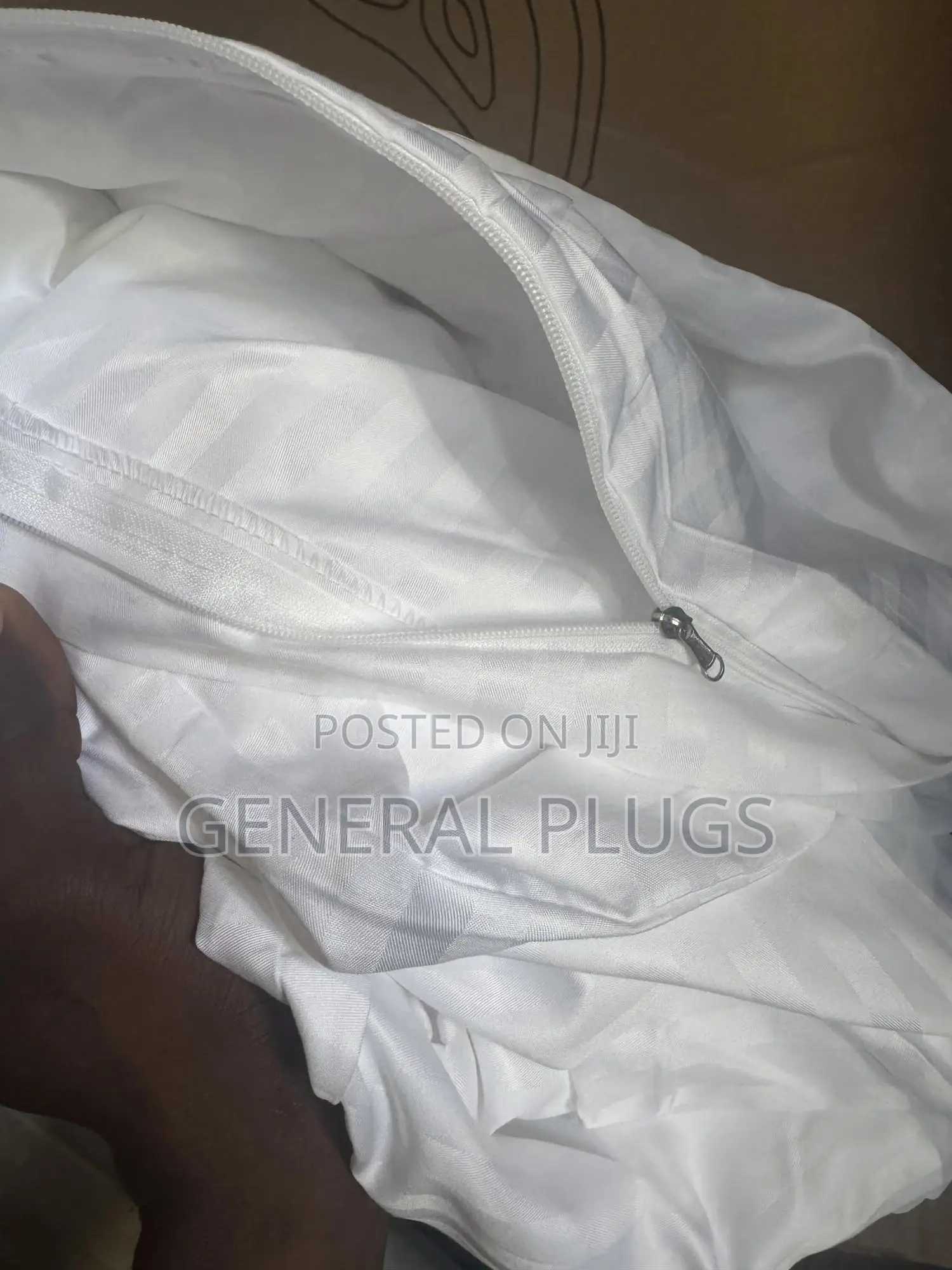 Top Hotel Grade White Stripped Duvet Cover Only