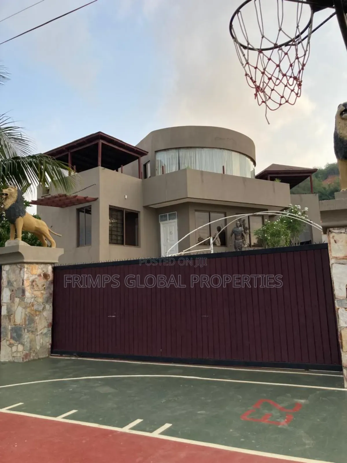 5bdrm House in Weija for sale