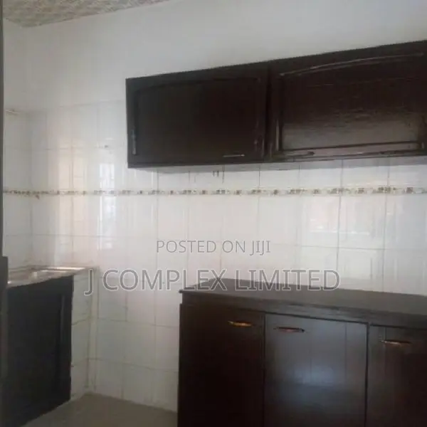 3bdrm Apartment in Lincoln School Area for sale