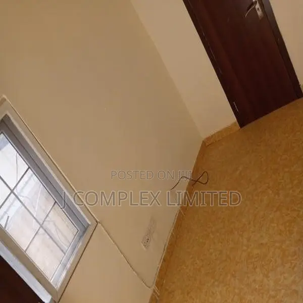 3bdrm Apartment in Lincoln School Area for sale