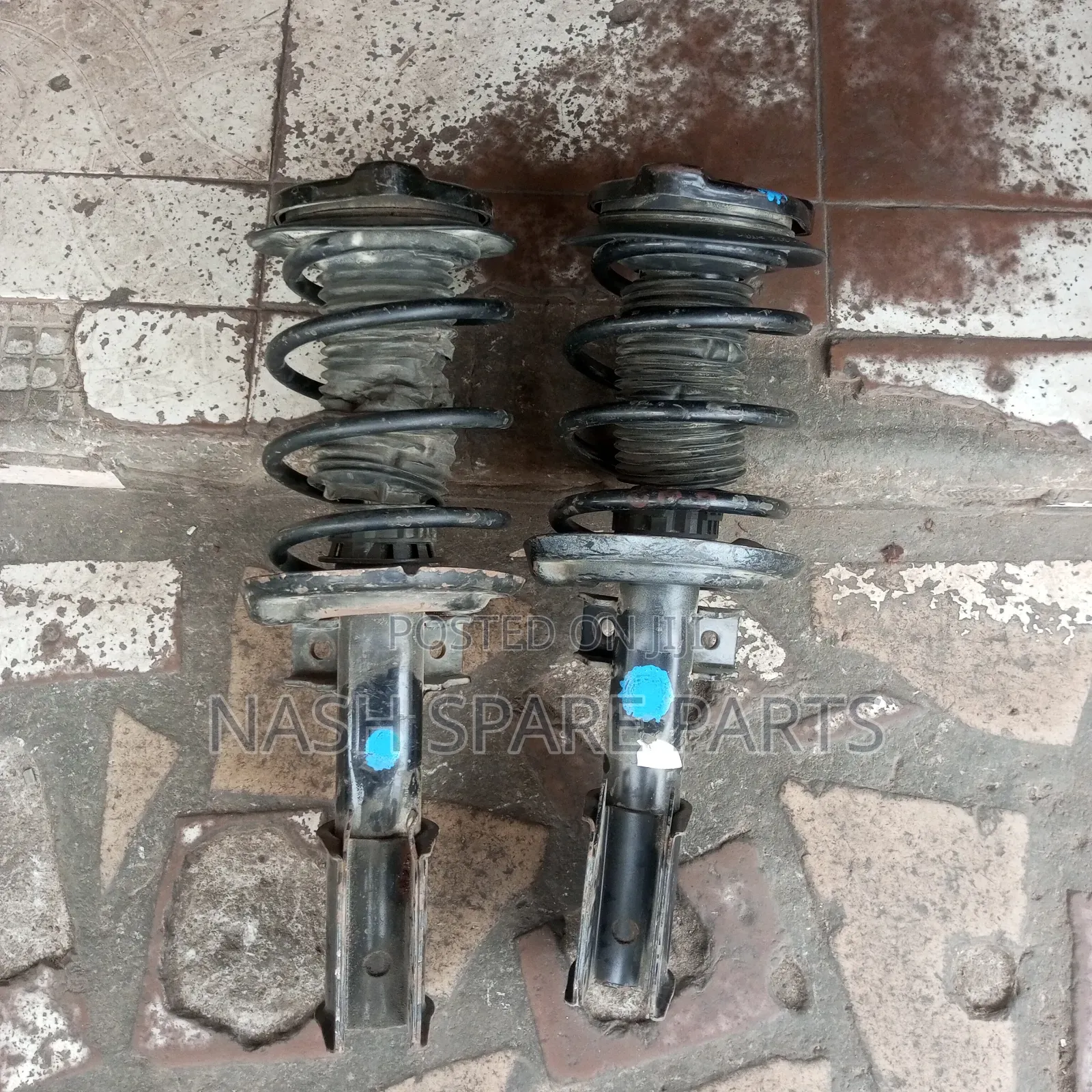 Shocks Absorbers for Mercedes-Benz C300 C350 Matic