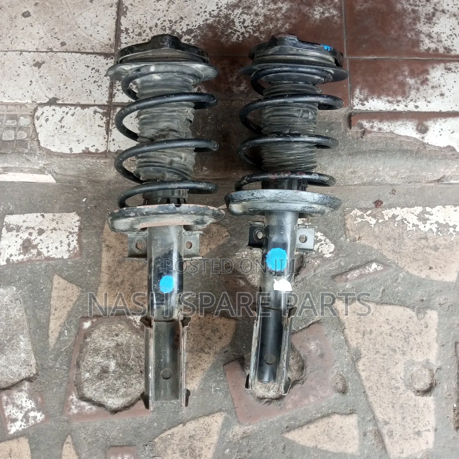 Shocks Absorbers for Mercedes-Benz C300 C350 Matic