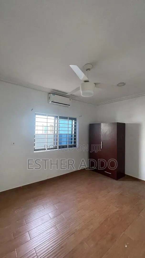 3bdrm House in Lake Side Estate for rent