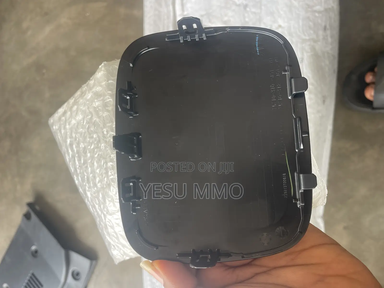 Honda Cr-v 23 Front Crown/Emblem