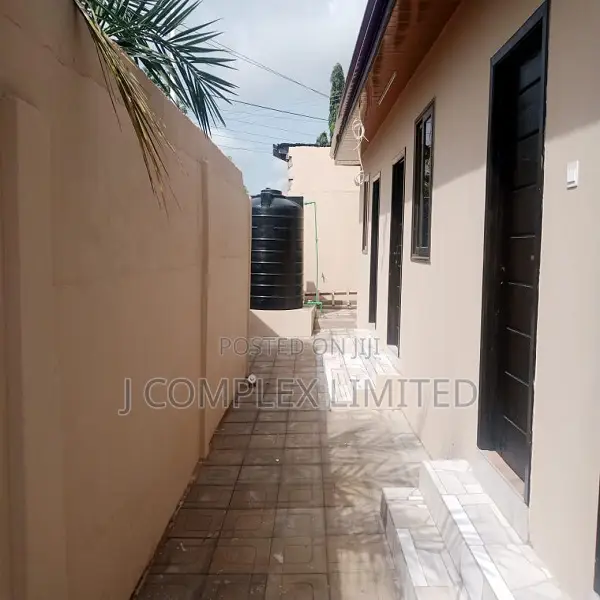 2bdrm Apartment in La Wireless for rent