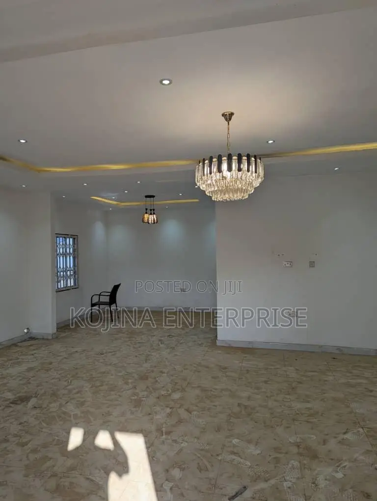 4bdrm House in Kronum Angel Adonko, Kumasi Metropolitan for sale