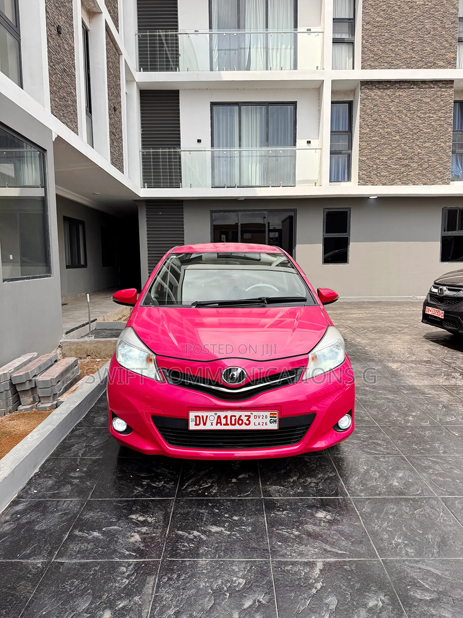 Toyota Vitz 1.5 FWD 3dr 2013 Pink