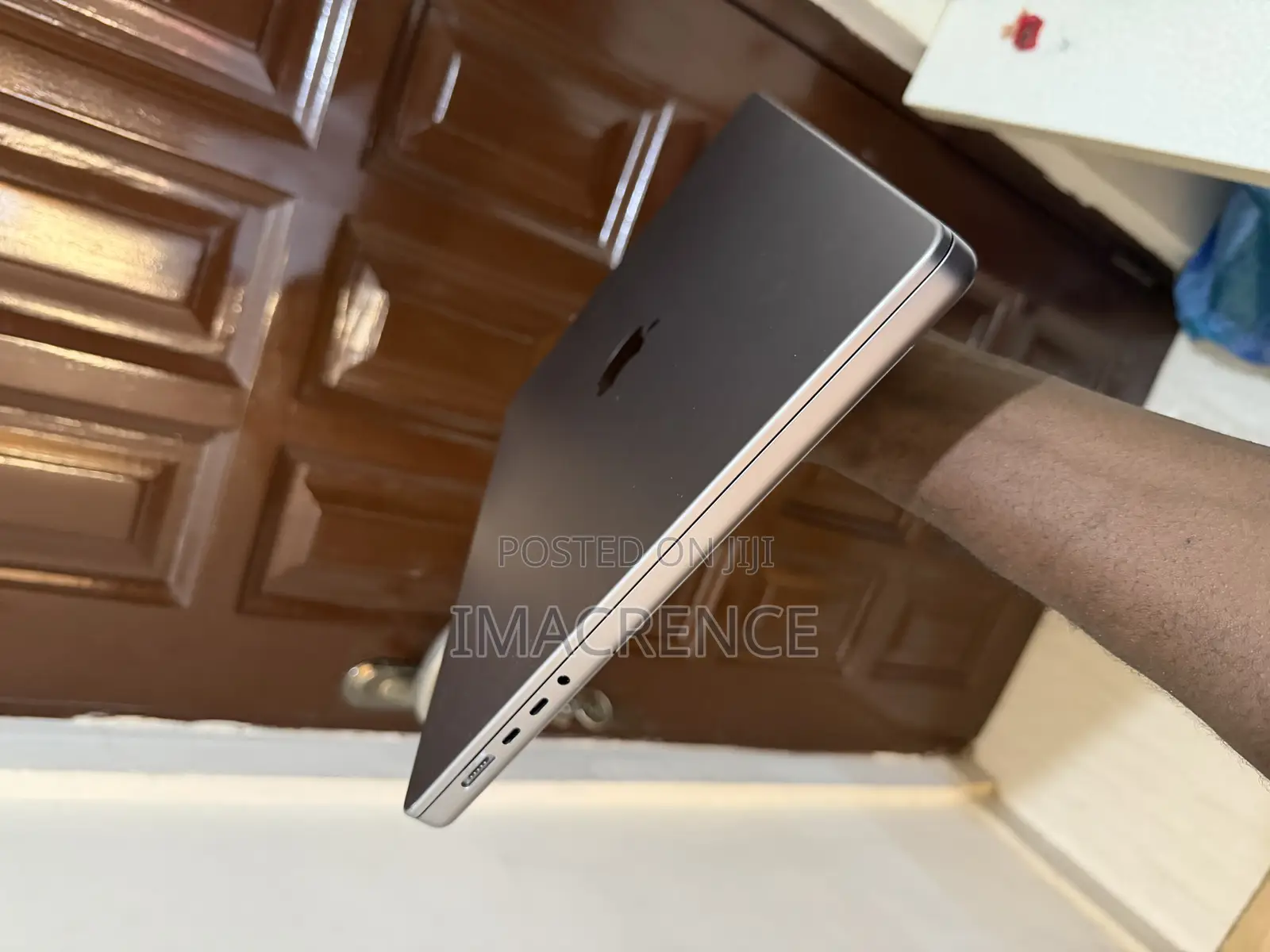 Laptop Apple MacBook Pro 2021 M1 16GB Apple M1 Pro SSD 512GB