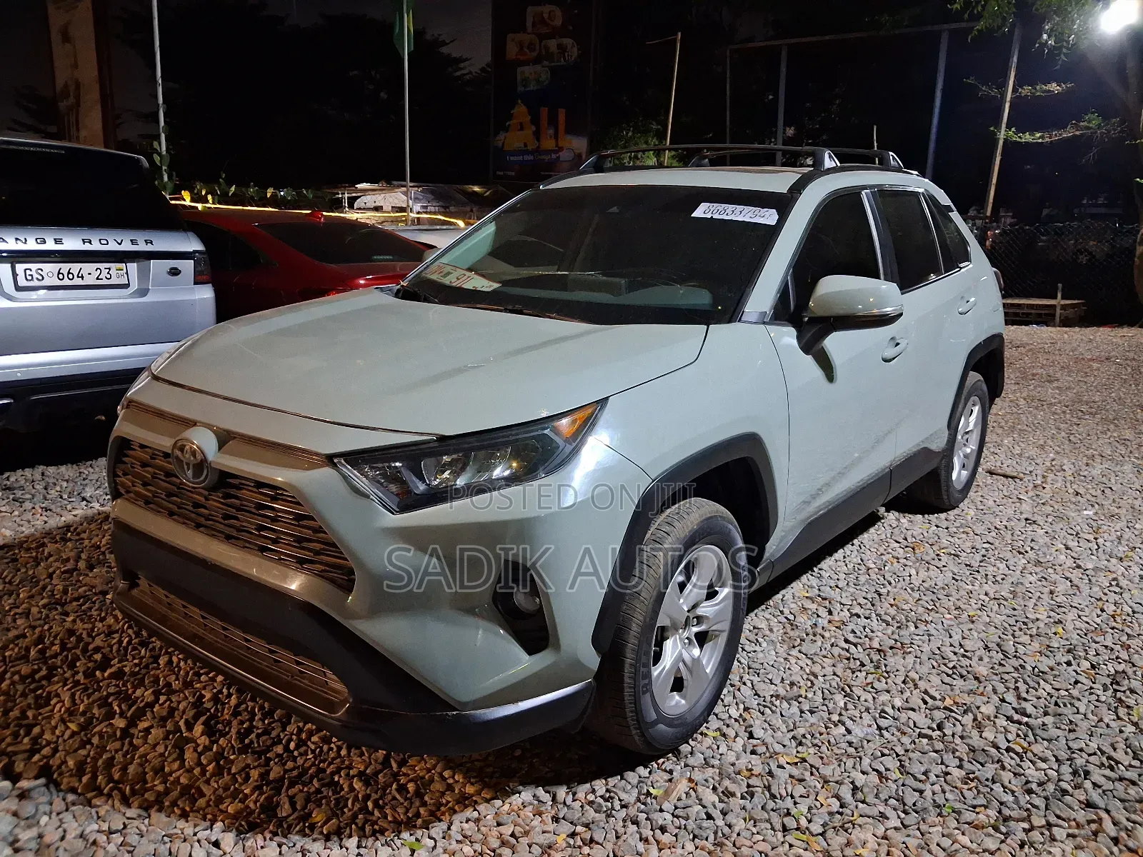Toyota RAV4 XLE AWD 2019 Green