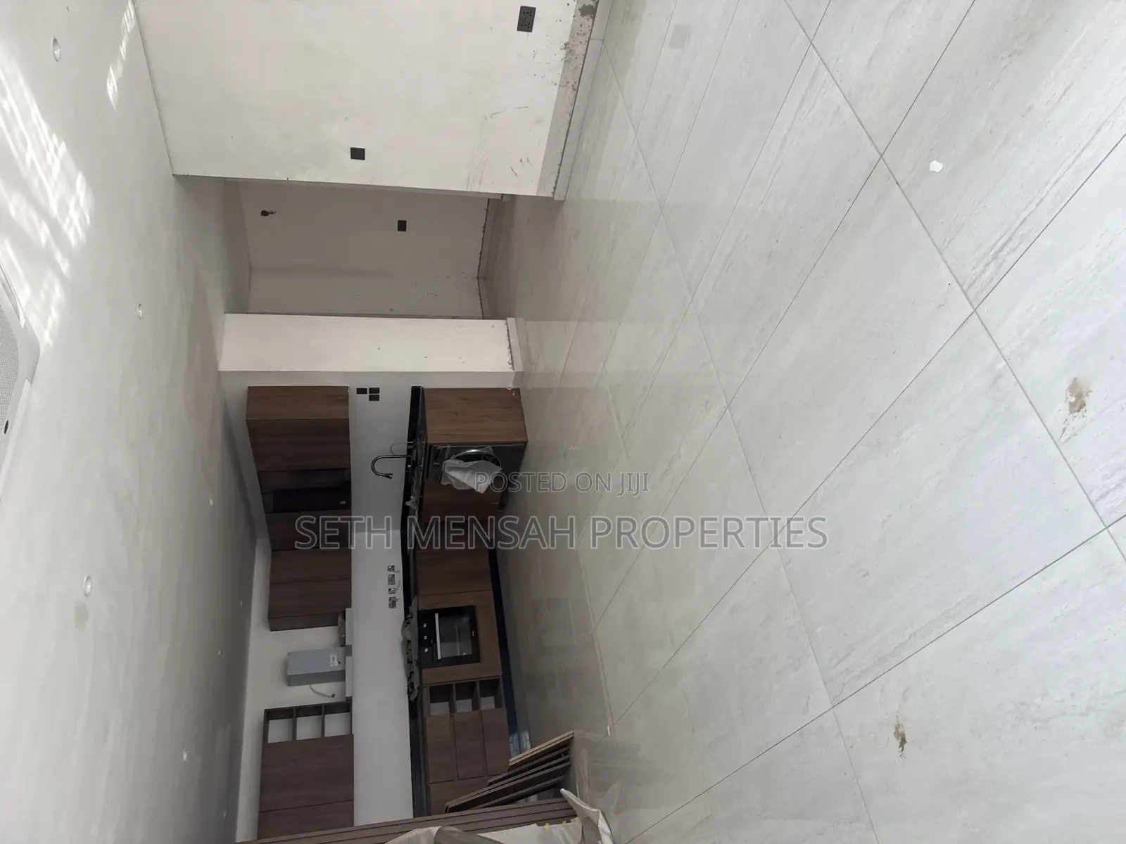 3bdrm Apartment in Skm, Dzorwulu for sale