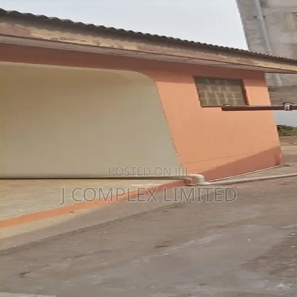 3bdrm House in Estates for sale