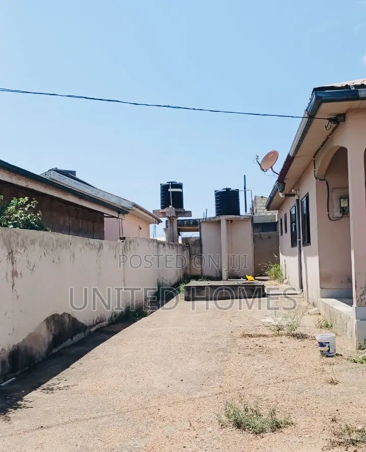 3bdrm House in Kasoa for sale