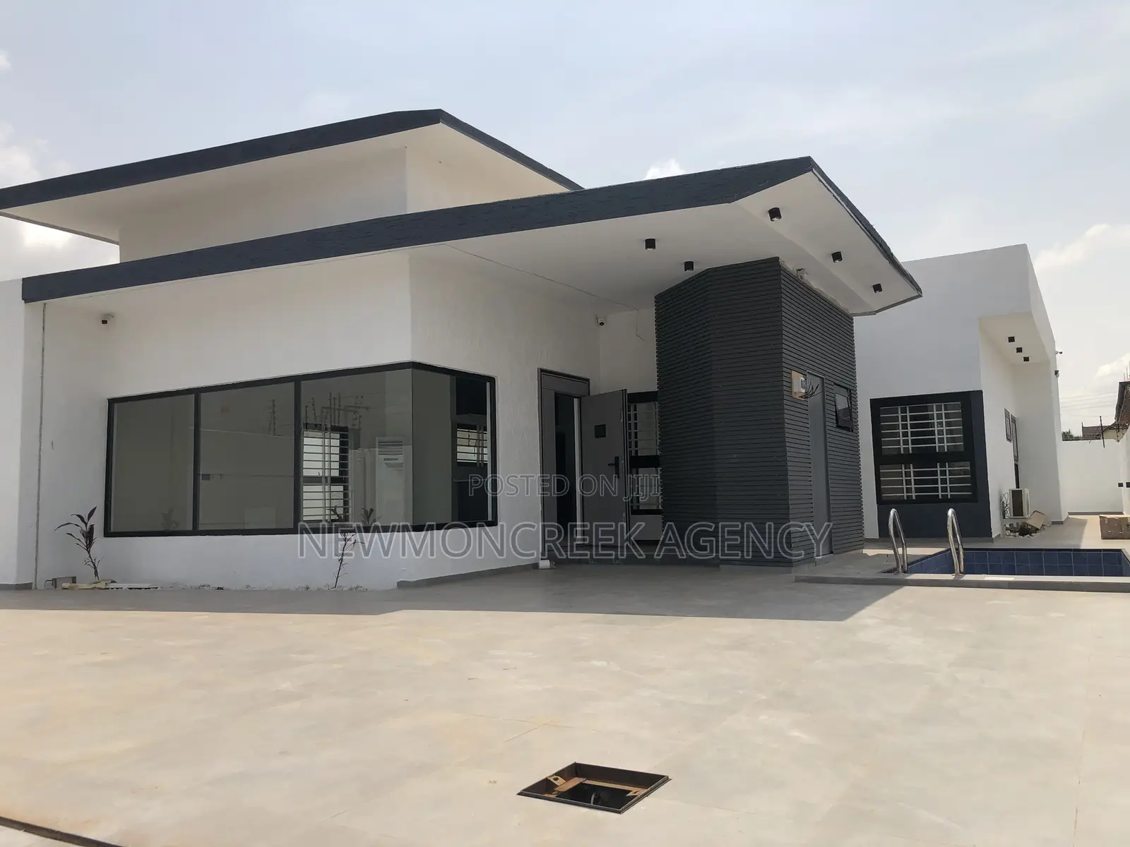3bdrm Bungalow in Police City, Accra Metropolitan for sale