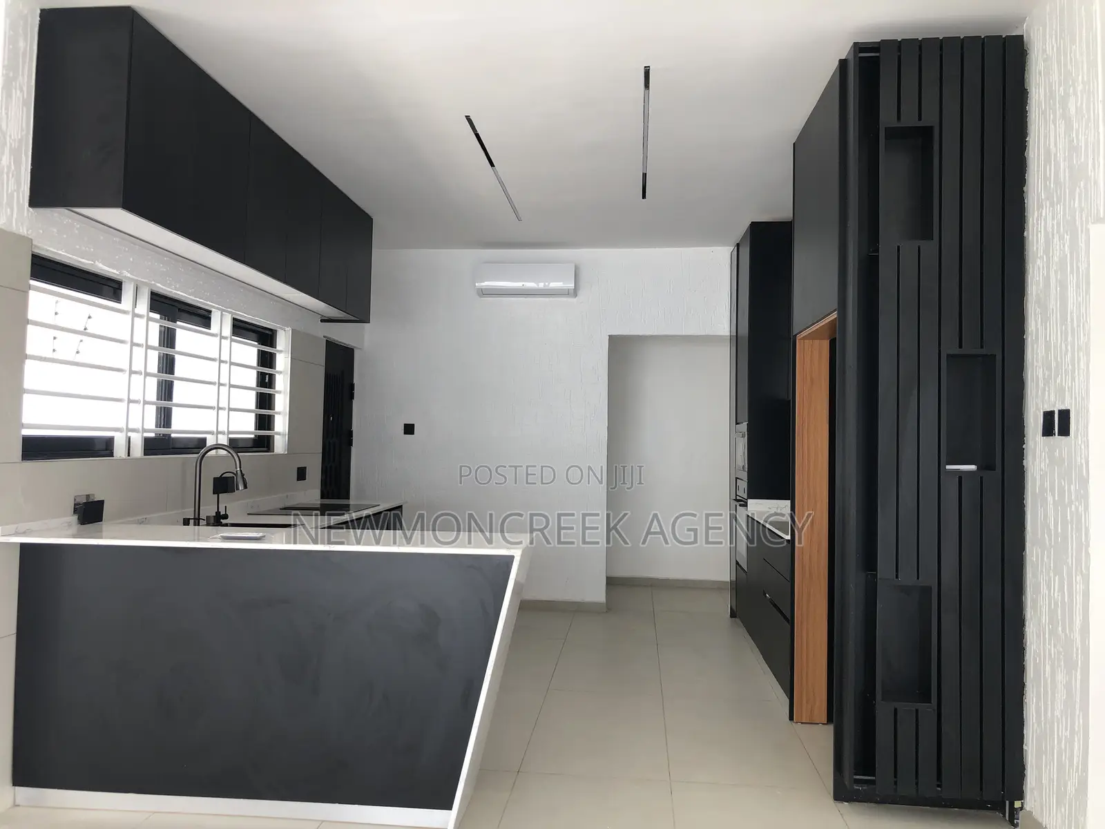 3bdrm Bungalow in Police City, Accra Metropolitan for sale