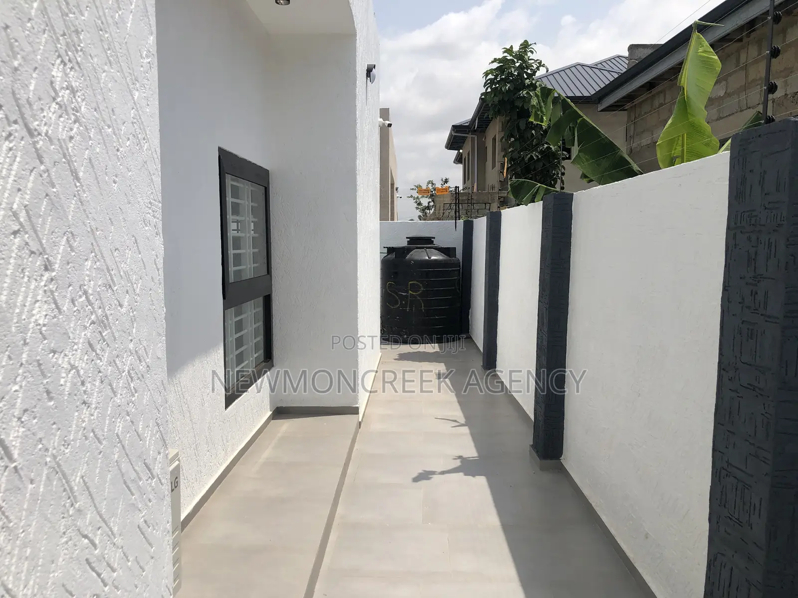 3bdrm Bungalow in Police City, Accra Metropolitan for sale