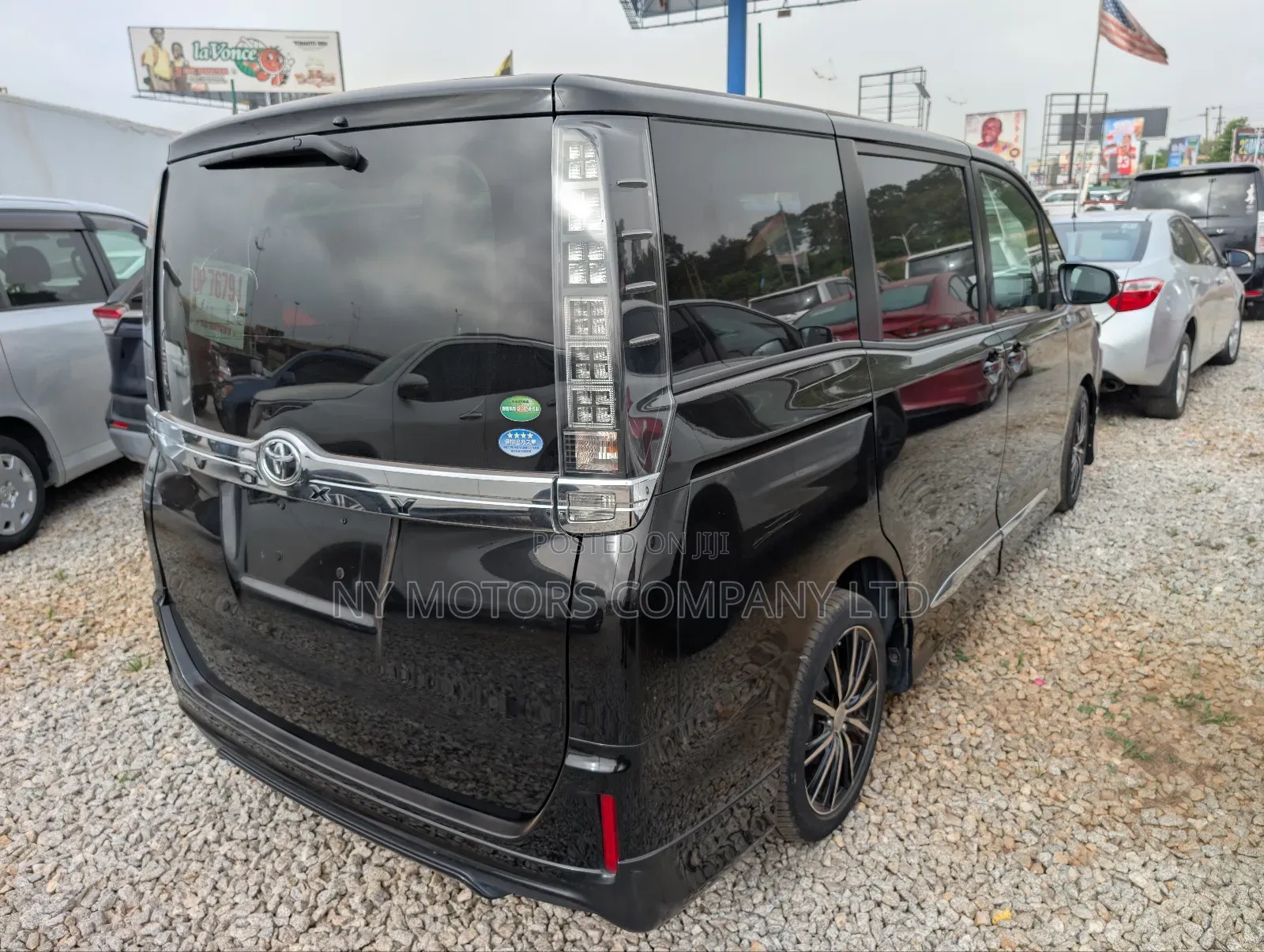 Toyota Voxy 2015 Black