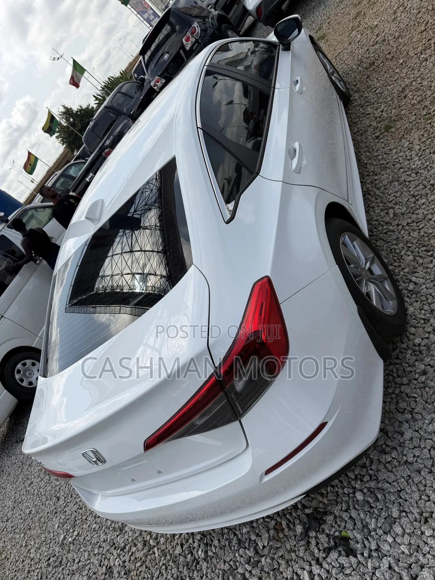 Honda Civic EX-L 2022 White