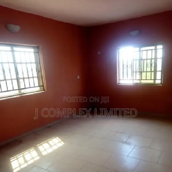 2bdrm Apartment in American House for rent