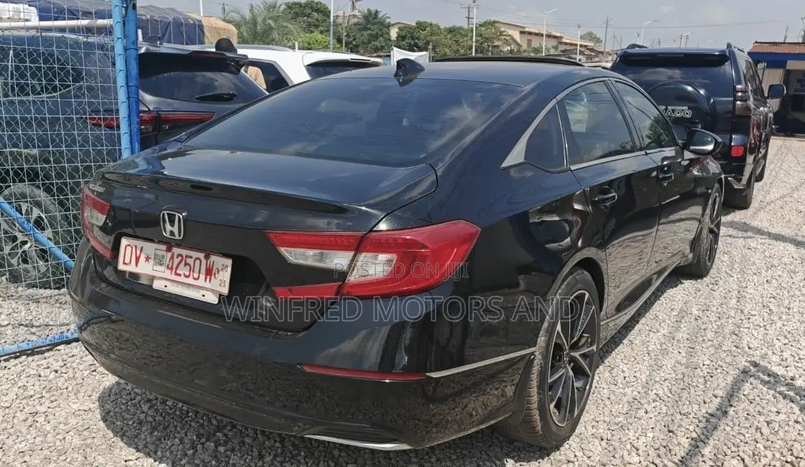 Honda Accord Touring 2.0T 2018 Black
