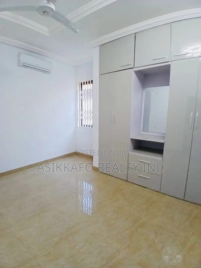 3bdrm Apartment in Roundabout, Tseaddo for rent