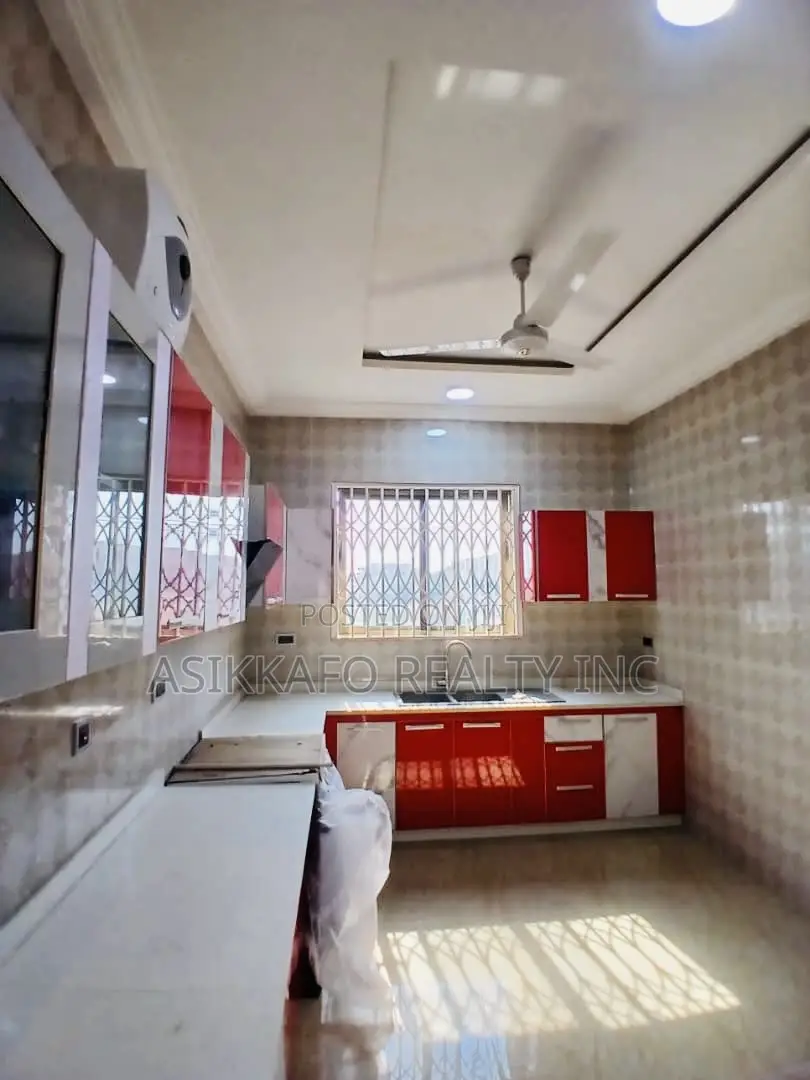 3bdrm Apartment in Roundabout, Tseaddo for rent