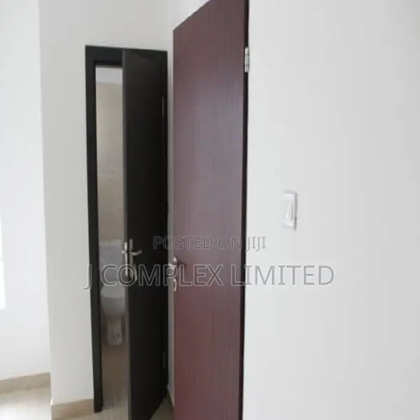 4bdrm House in Trade Fair for sale
