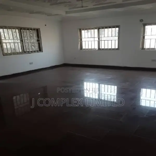 4bdrm House in Trade Fair for sale