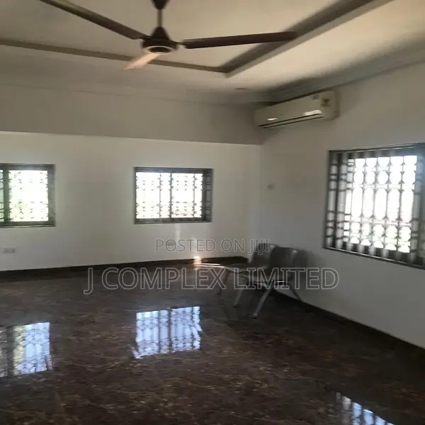 4bdrm House in MTN Area for rent