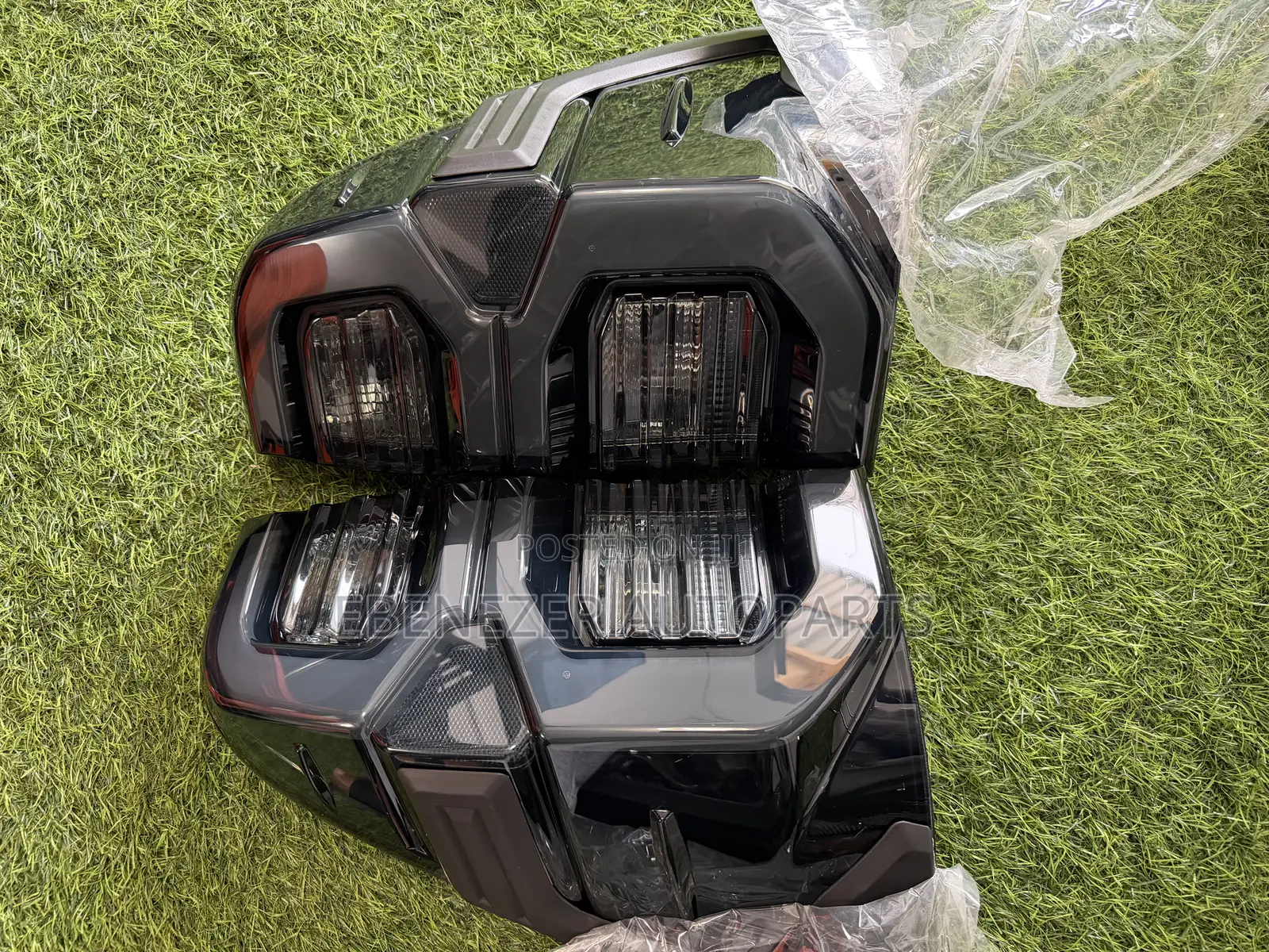 Toyota Hilux Smoked Dark Led Taillights 2021 2022 2023 2024 2025