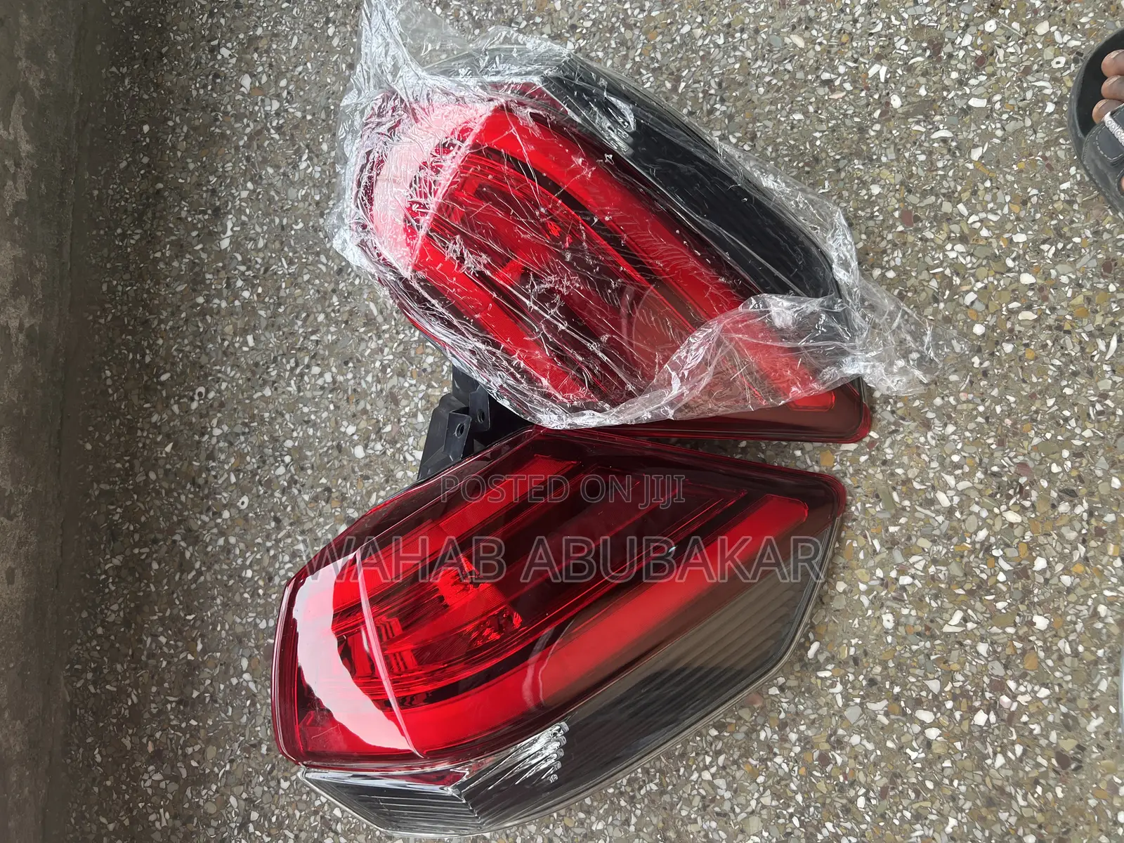 Nissan Rogue 2019 Taillight Pair
