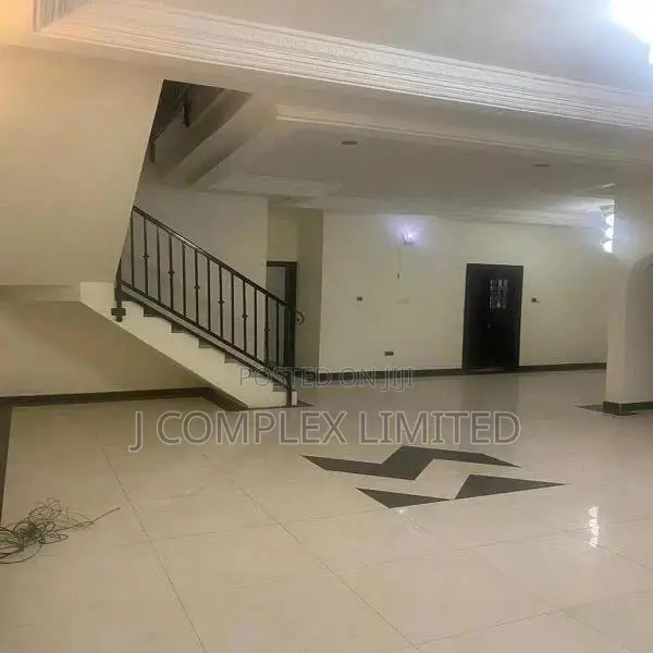 5bdrm House in Police Station for rent