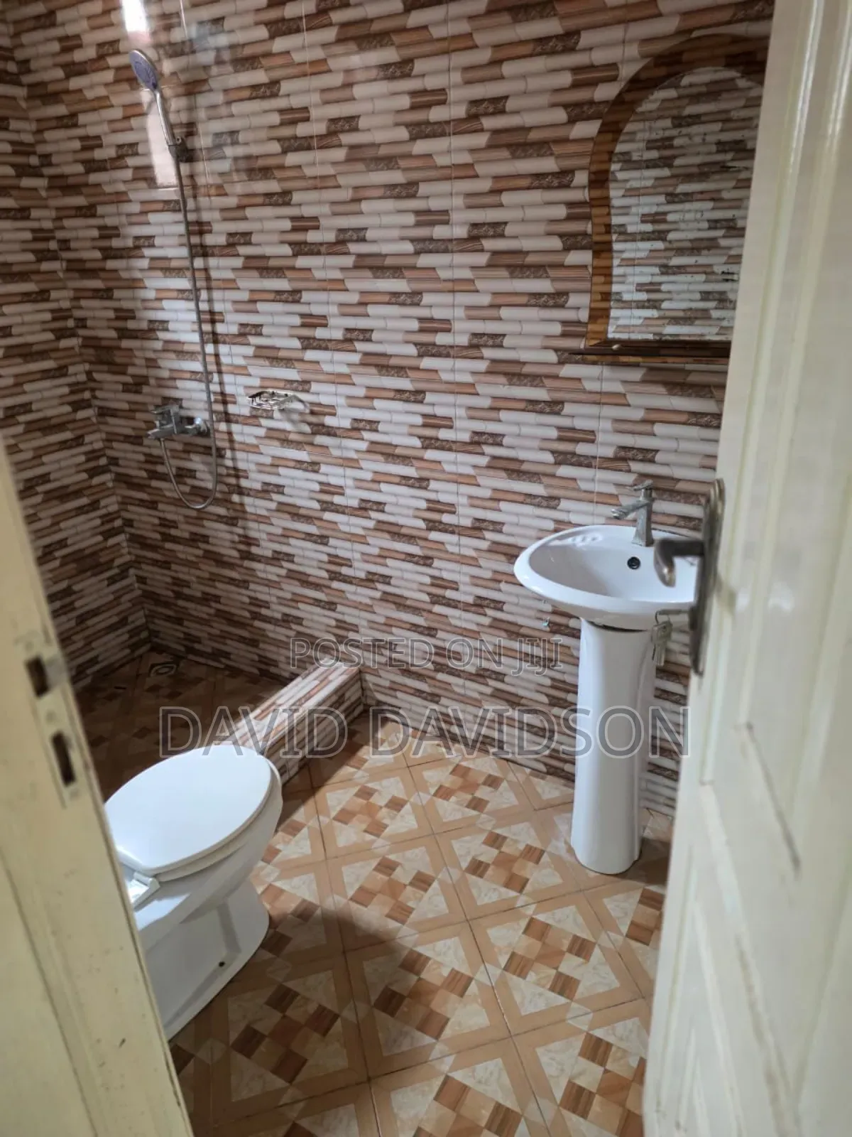 3bdrm Apartment in 3 Bedroom Apartment, Tema Metropolitan for rent