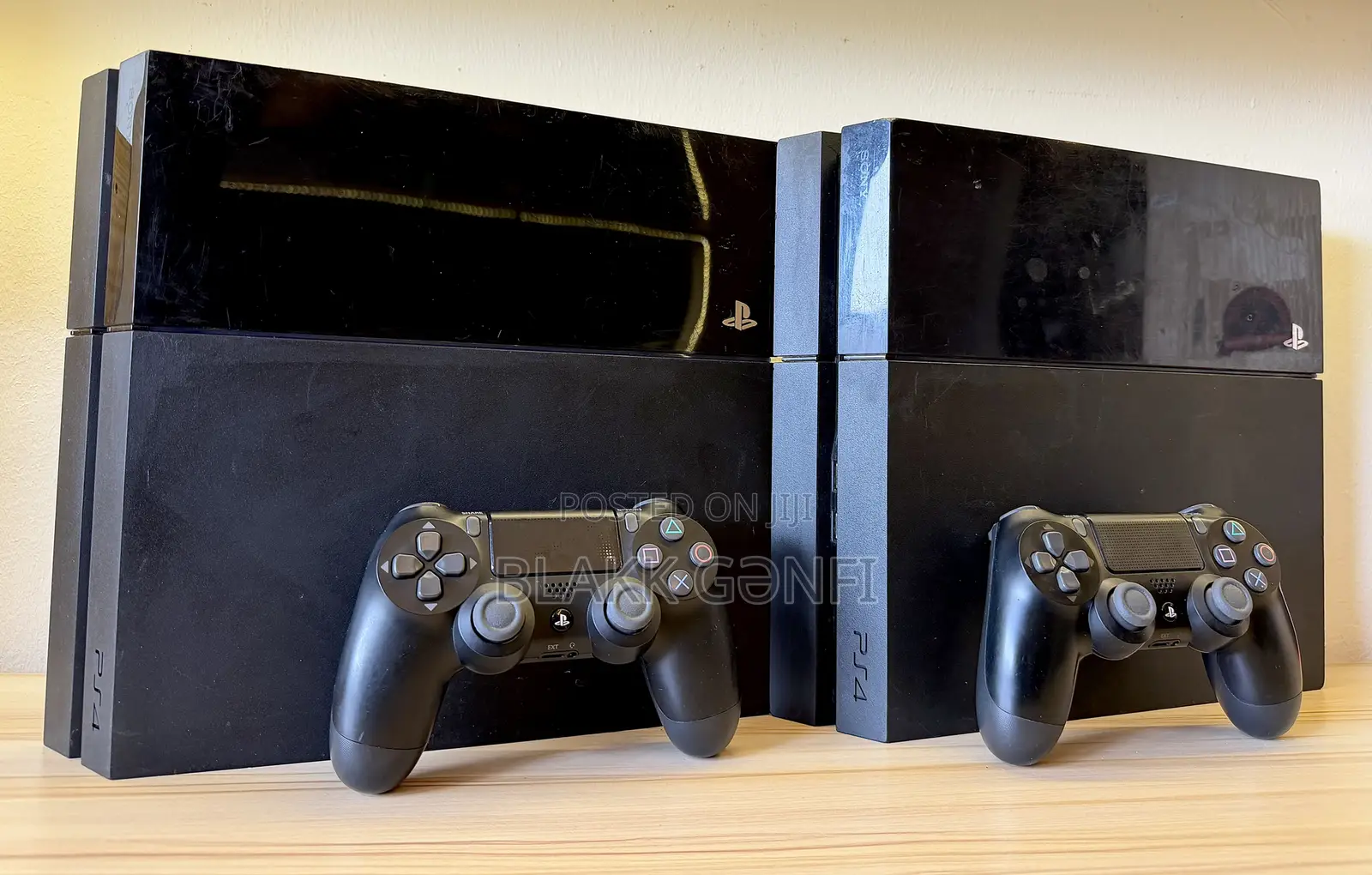 Ps4 Standard Consoles + Controller