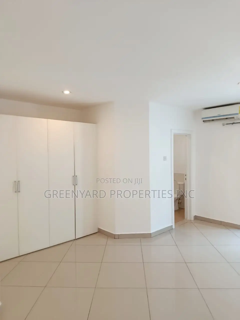4bdrm Townhouse / Terrace in Lagos Avenue, East Legon for rent