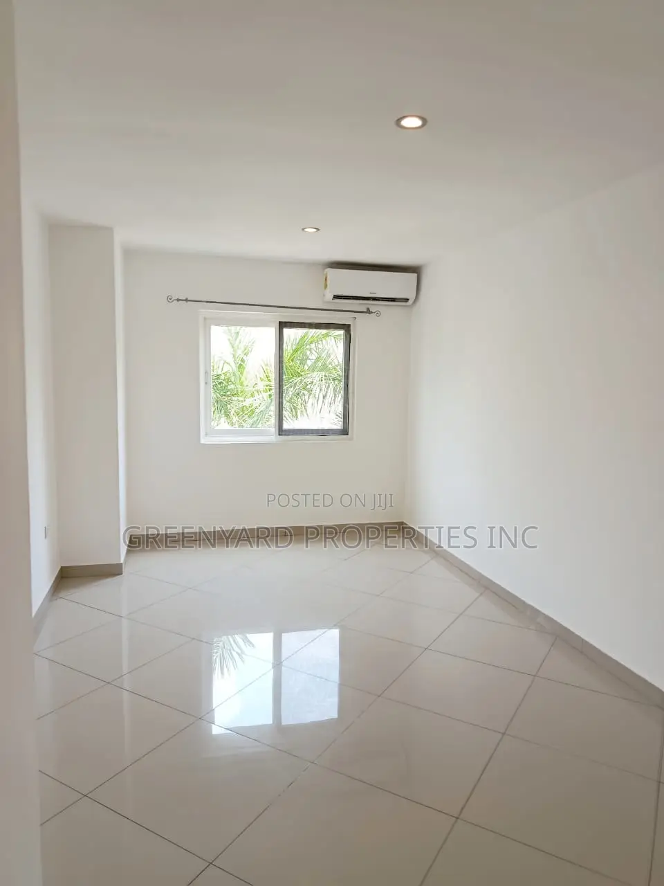 4bdrm Townhouse / Terrace in Lagos Avenue, East Legon for rent