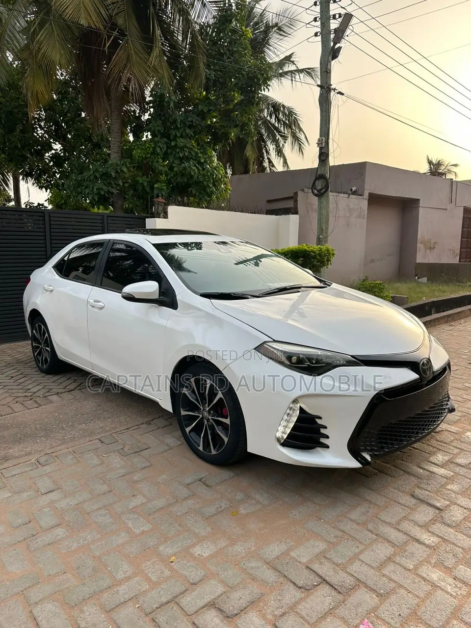 Toyota Corolla 2018 White