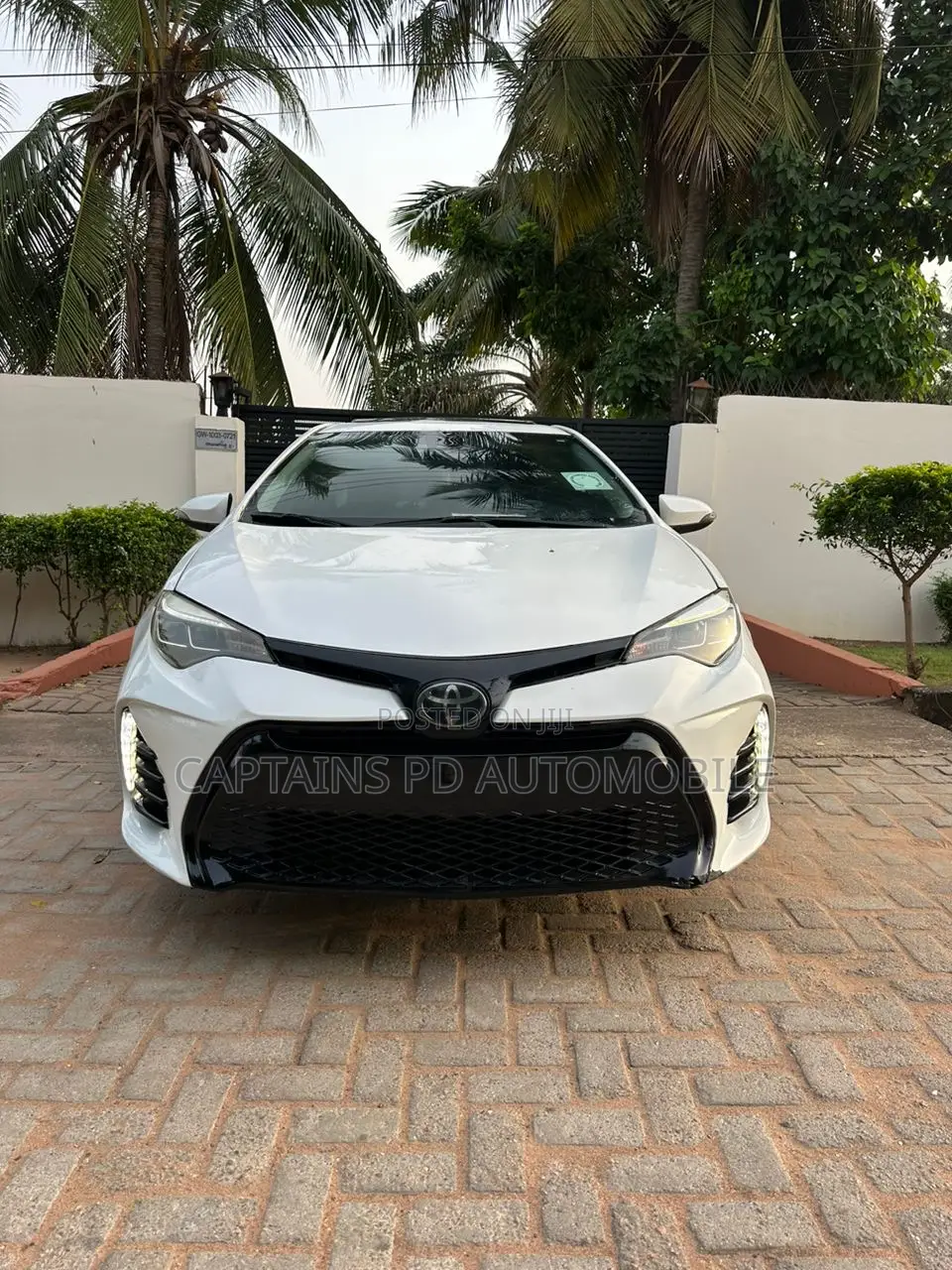 Toyota Corolla 2018 White