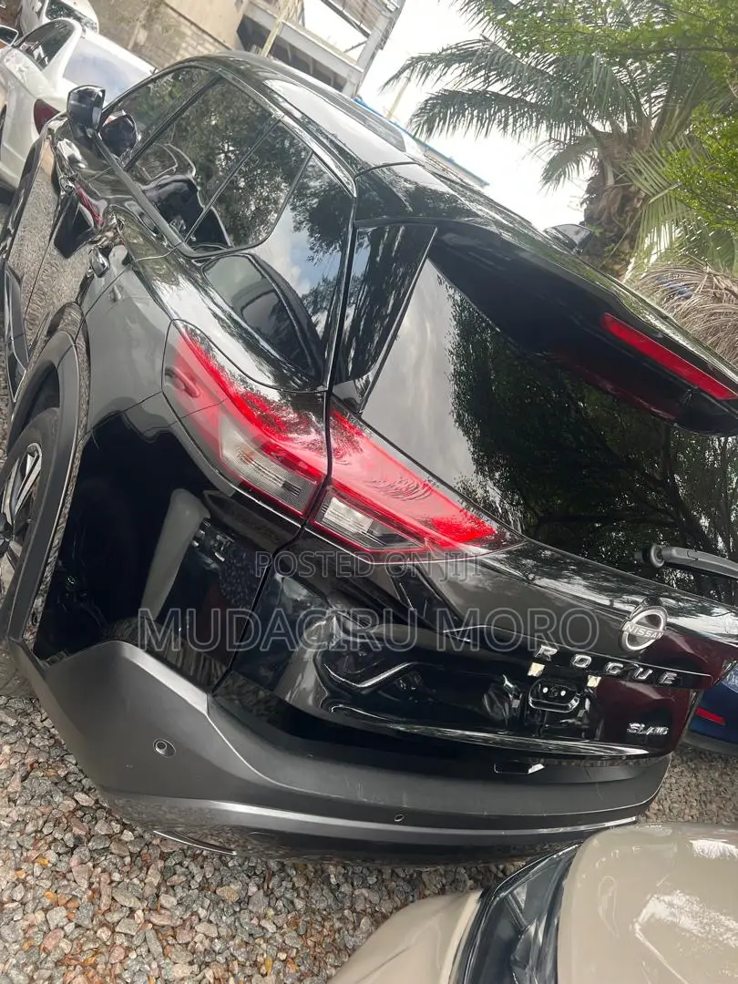 Nissan Rogue 2024 Black