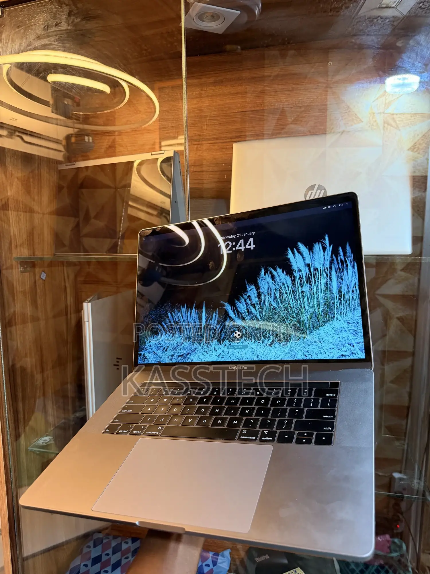 Laptop Apple MacBook Pro 2018 32GB Intel Core I7 SSD 512GB