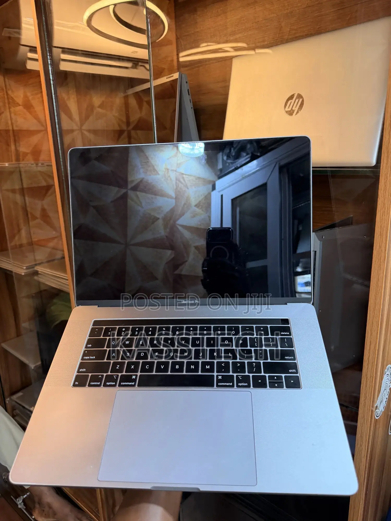 Laptop Apple MacBook Pro 2018 16GB Intel Core I7 SSD 256GB