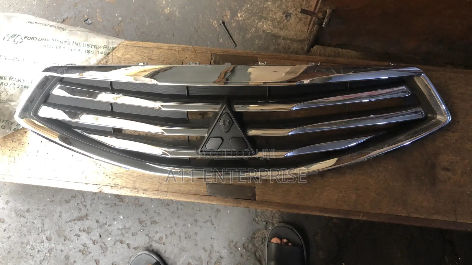 Mitsubishi Mirage 2014-2018 Salon Front Grill