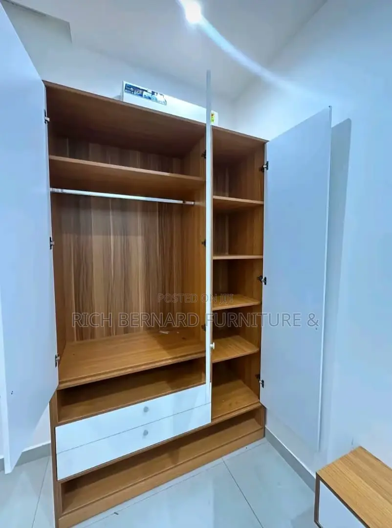 Luxurious Customized Wardrobe